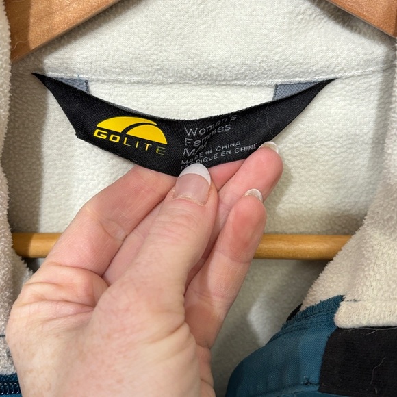 Go Lite Teal Women's Softshell Jacket - Picture 3 of 4